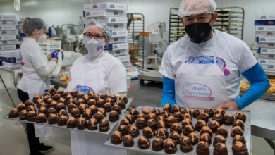 Los Magmitos, un delicioso pastel que emula la erupción de un volcán