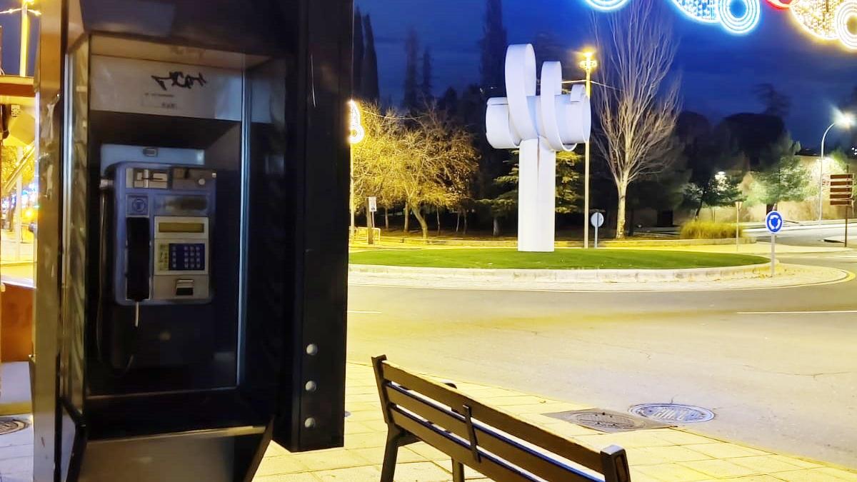 Cabina telefónica en el barrio del Polígono en Toledo / Europa Press