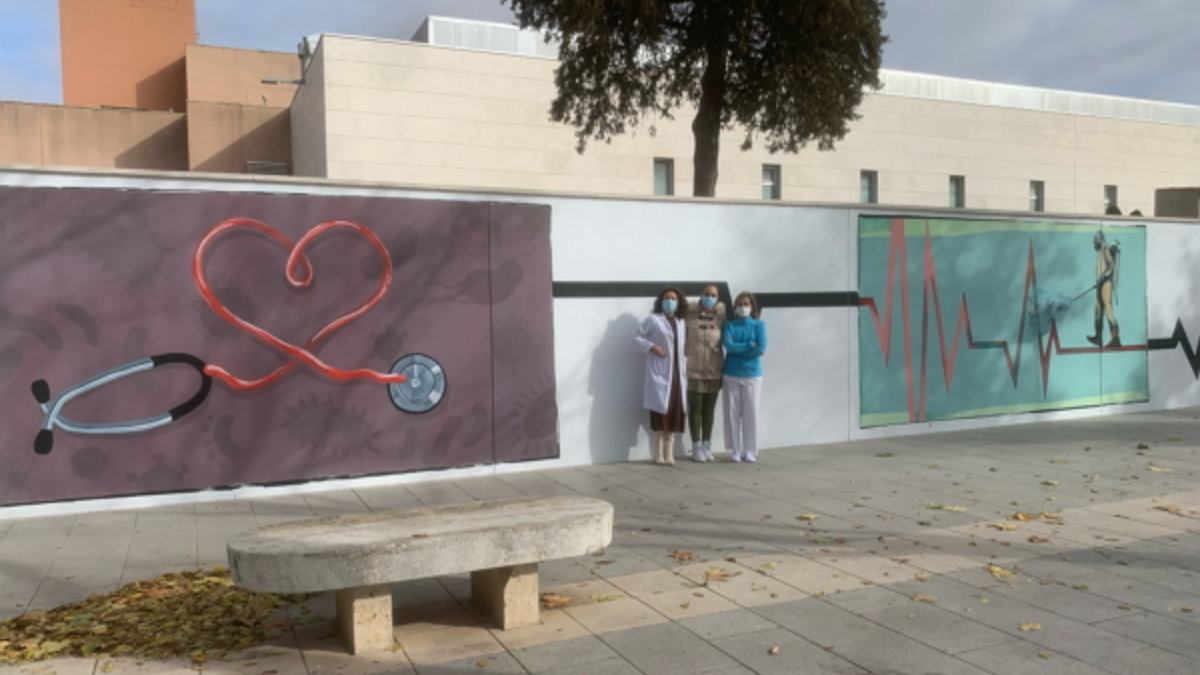 Un grafiti de 100 metros recuerda en Valdepeñas a los sanitarios en la covid