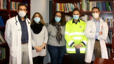 Médicos y enfermeros residentes de la Gerencia de Alcázar de San Juan, premiados por la Sociedad Española de Médicos Generales y de Familia / JCCM