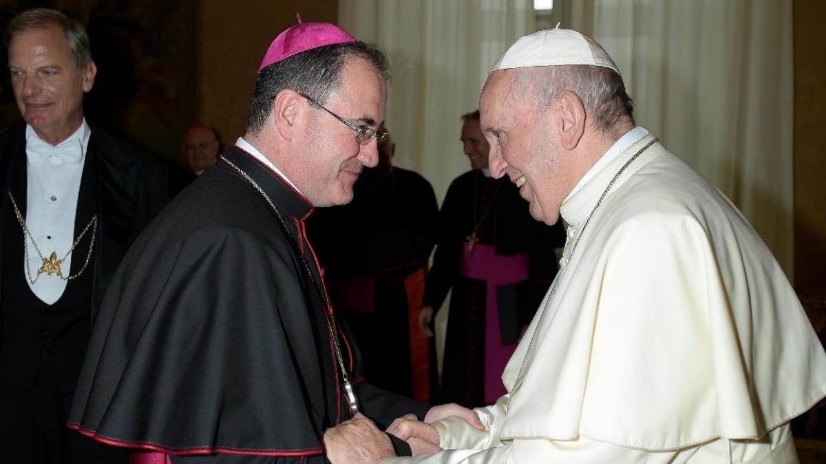 El solanero Santos Montoya con el Papa Francisco / AYTO DE LA SOLANA