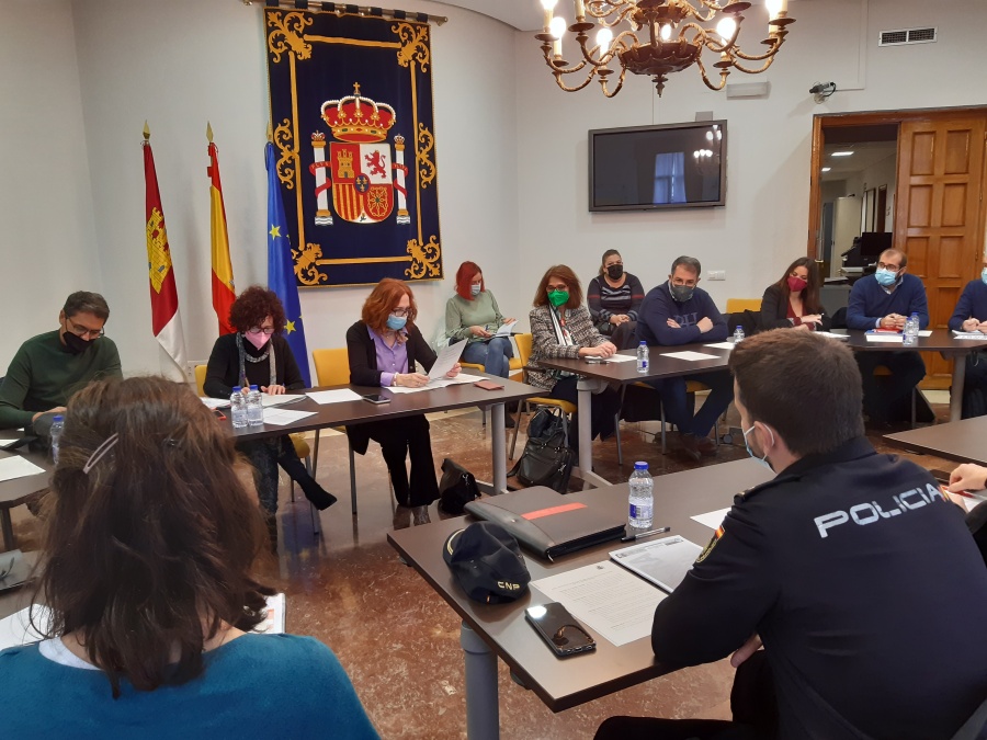 La subdelegada del Gobierno preside la reunión de coordinación para actuar contra la trata de mujeres con fines de explotación sexual