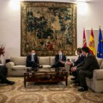 El presidente de Castilla-La Mancha, Emiliano García-Page, se reúne en el Palacio de Fuensalida con el alcalde de Albacete, Emilio Sáez, y el CEO de Eurocopter / JCCM