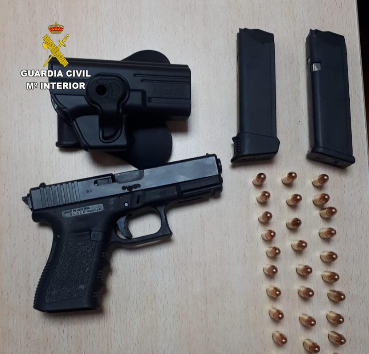 La Guardia Civil detiene a dos personas por delitos de homicidio en grado de tentativa con armas de fuego