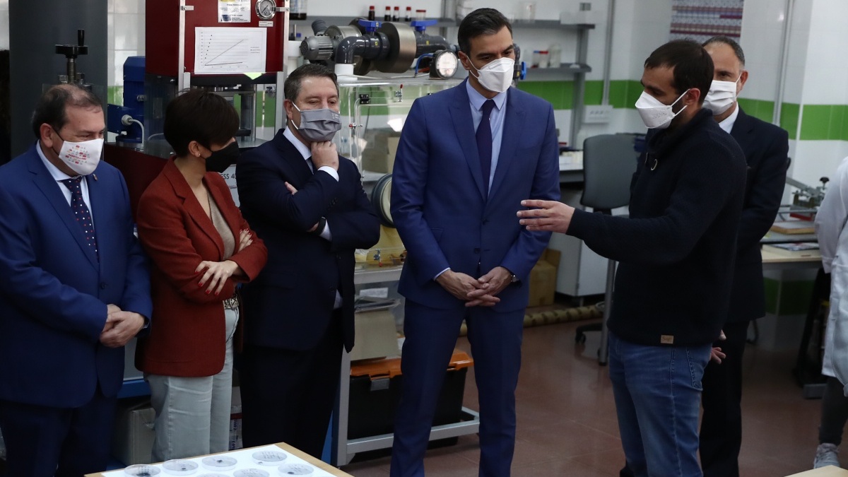 El presidente del Gobierno, Pedro Sánchez, ha visitado este miércoles el Centro Nacional del Hidrógeno (CNH2), en Puertollano, Ciudad Real / Imagen: Gobierno de España