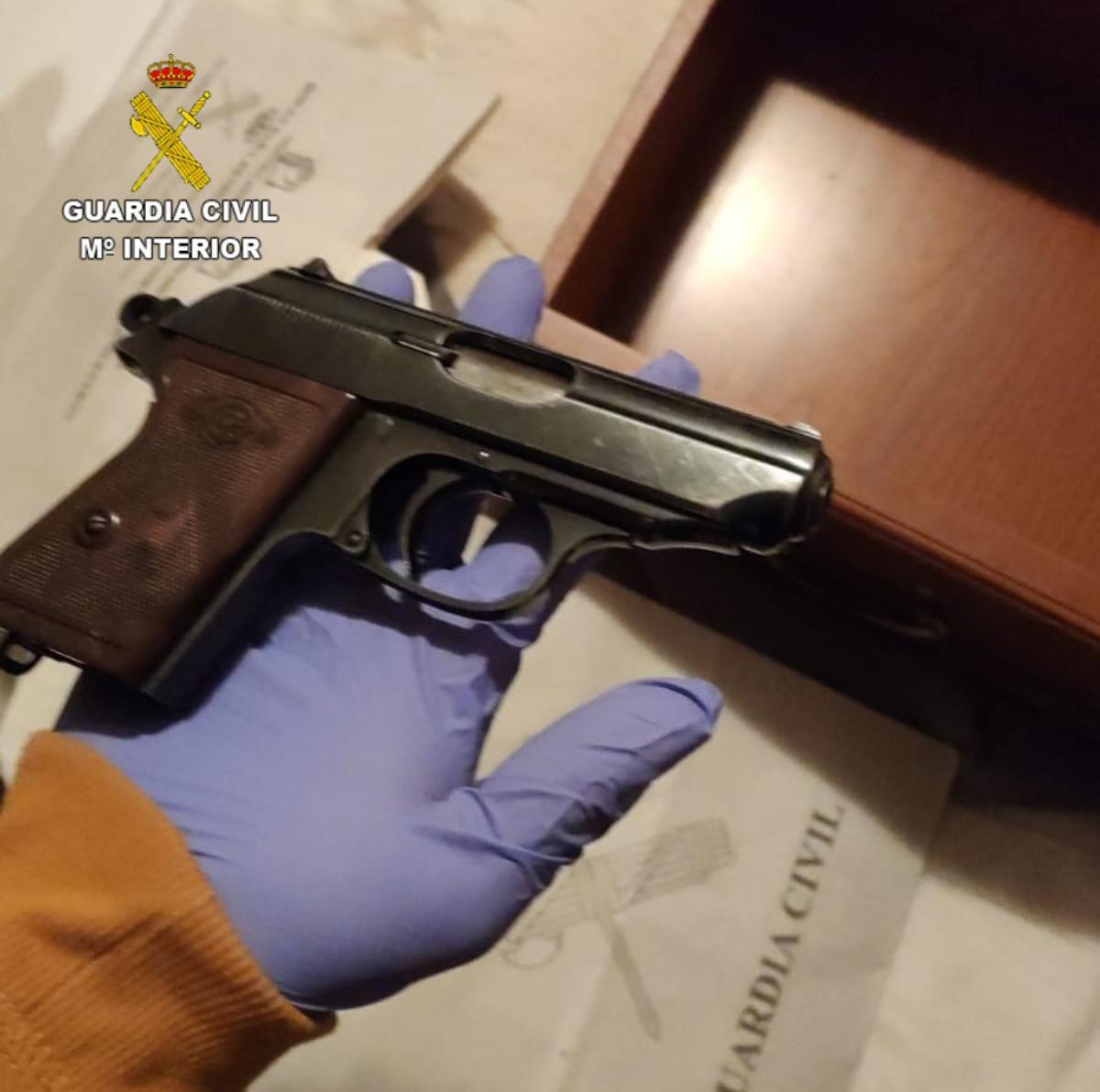 La Guardia Civil detiene a dos personas por delitos de homicidio en grado de tentativa con armas de fuego