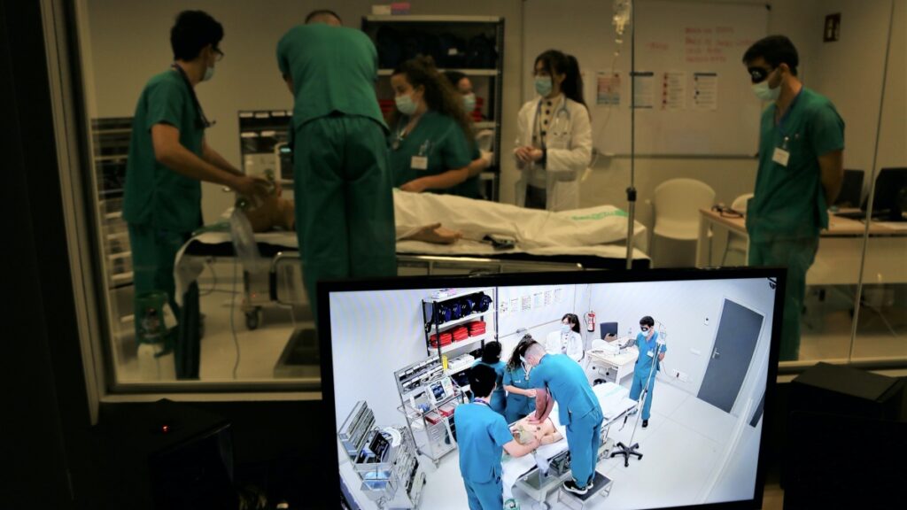 El Hospital Universitario de Toledo estrena nueva aula de simulación avanzada para la formación clínica de residentes y estudiantes