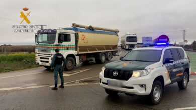 La Guardia Civil de Toledo escolta un convoy de 115 camiones hasta el puerto de Cartagena