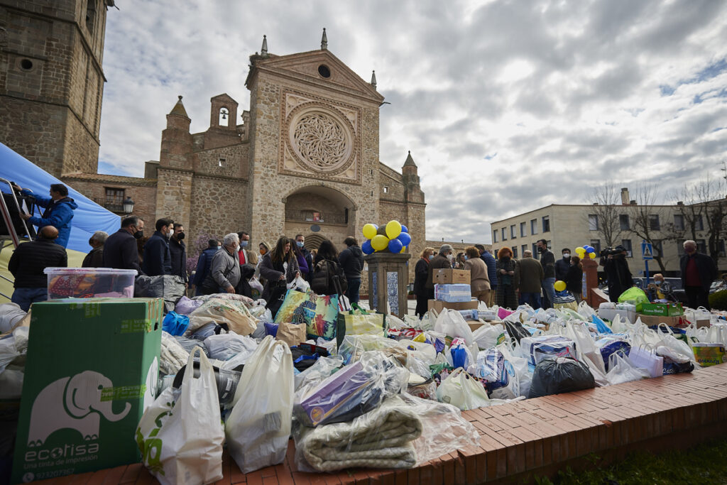 2.000 talaveranos salen a la calle para mostrar su apoyo al pueblo ucraniano