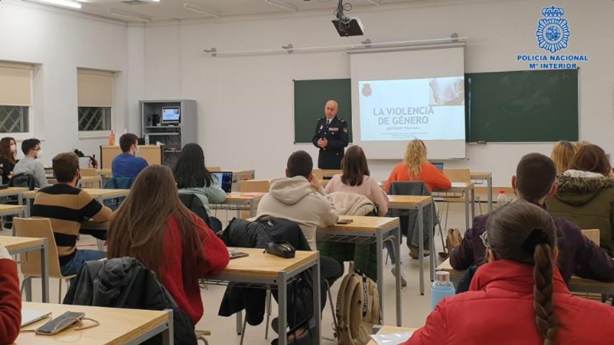 Policía Nacional impartirá charlas bilingües sobre convivencia, seguridad y bullying en colegios de Ciudad Real