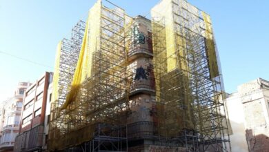 El andamio de la fachada del 'Maragato' en la plaza Mayor de Guadalajara será retirado "en breve" / EUROPA PRESS