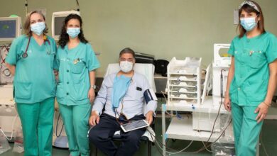 El Hospital de Guadalajara pone en marcha la hemodiálisis domiciliaria, que aporta mayor autonomía y calidad de vida a los pacientes / JCCM