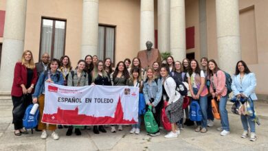 Estudiantes de Ohio realizan una estancia de inmersión lingüística con familias toledanas / UCLM