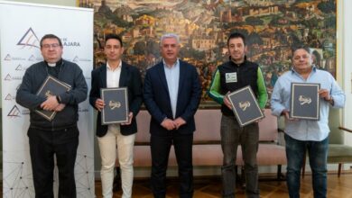 José Luis Vega ha firmado hoy convenios de colaboración con ocho clubes deportivos, de los 33 que están previstos en el Plan Estratégico de Subvenciones de la Diputación para 2022