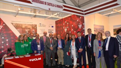 La UCLM expone su potencial científico y tecnológico en torno al vino en FENAVIN / UCLM