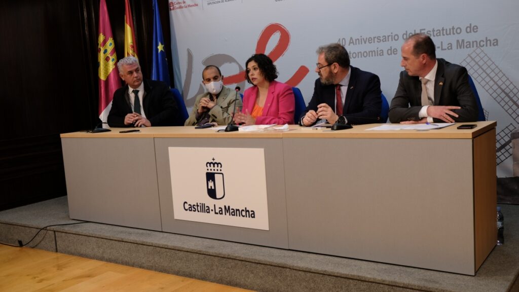 Guadalajara acogerá un espectáculo con drones para celebrar el 40 aniversario de la aprobación del Estatuto de Autonomía de Castilla-La Mancha / JCCM