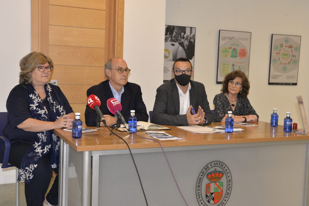 El Aula Cultural Universidad Abierta de Ciudad Real acoge la exposición ‘Vidrio: presente y futuro circular’ / UCLM