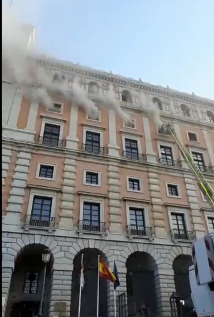 Incendio en el Alcázar de Toledo / 112