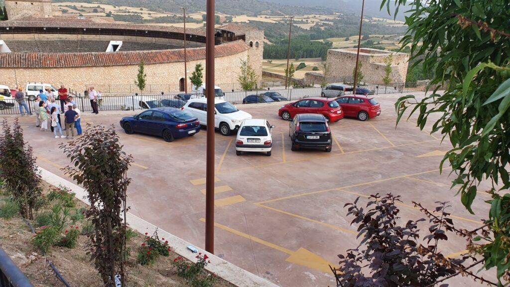Brihuega estrena un aparcamiento disuasorio construido con fondos de la Diputación de Guadalajara / Diputación Guadalajara