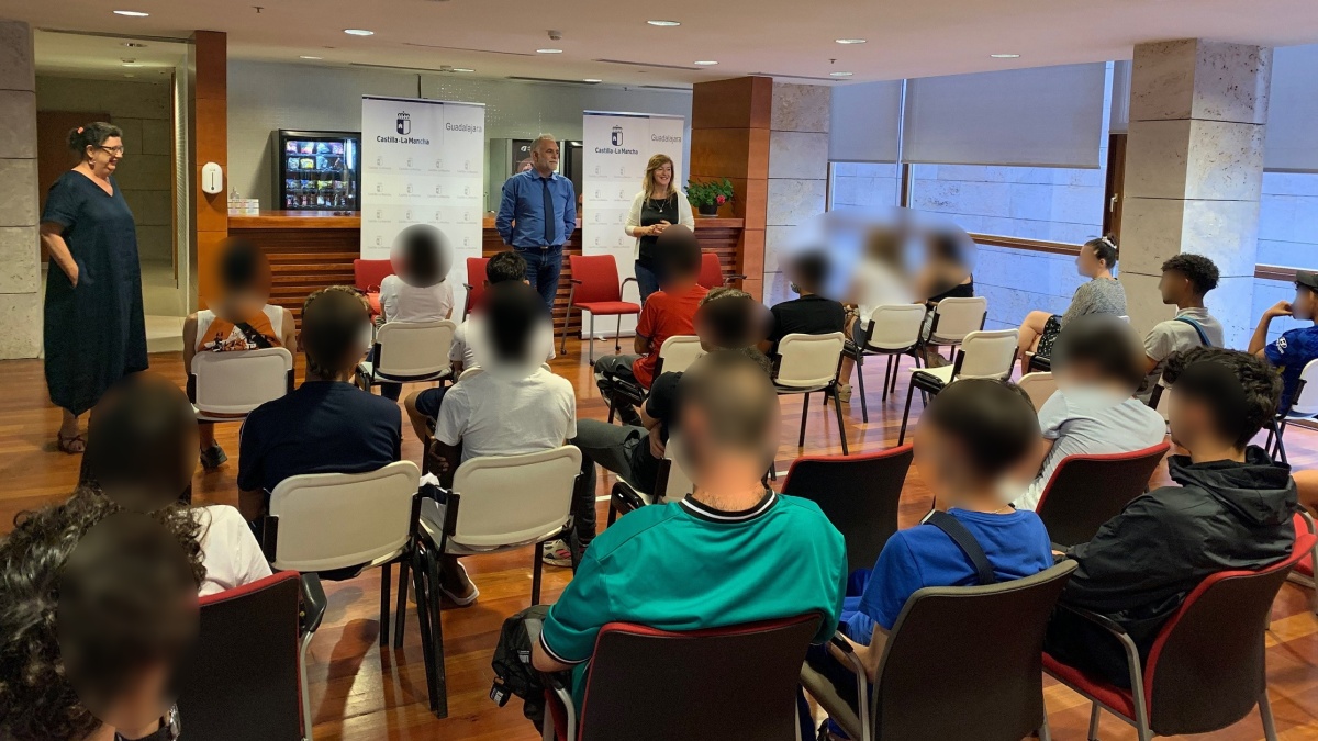 La Junta impulsa en Guadalajara programas de formación y empleo personalizados para jóvenes tutelados / JCCM