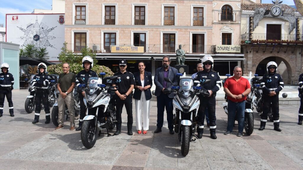 El Ayuntamiento presenta las nuevas motos con las que contará el cuerpo de Policía Local de Ciudad Real / Ayto. Ciudad Real