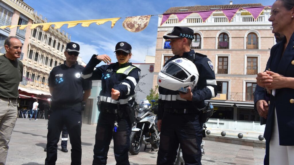 El Ayuntamiento presenta las nuevas motos con las que contará el cuerpo de Policía Local de Ciudad Real / Ayto. Ciudad Real