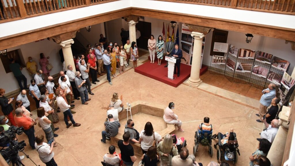 El presidente de Castilla-La Mancha, Emiliano García-Page ha inaugurado la remodelación de la Casa Rueda / JCCM