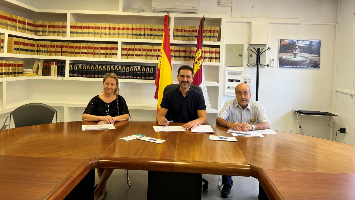 Tras una reunión a la que ha asistido el delegado provincial de Fomento, José Ignacio Benito / Foto: JCCM