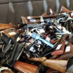 La Guardia Civil de Guadalajara reduce a chatarra más de 1.000 armas de fuego, piezas y otros objetos peligrosos / Foto: Guardia Civil