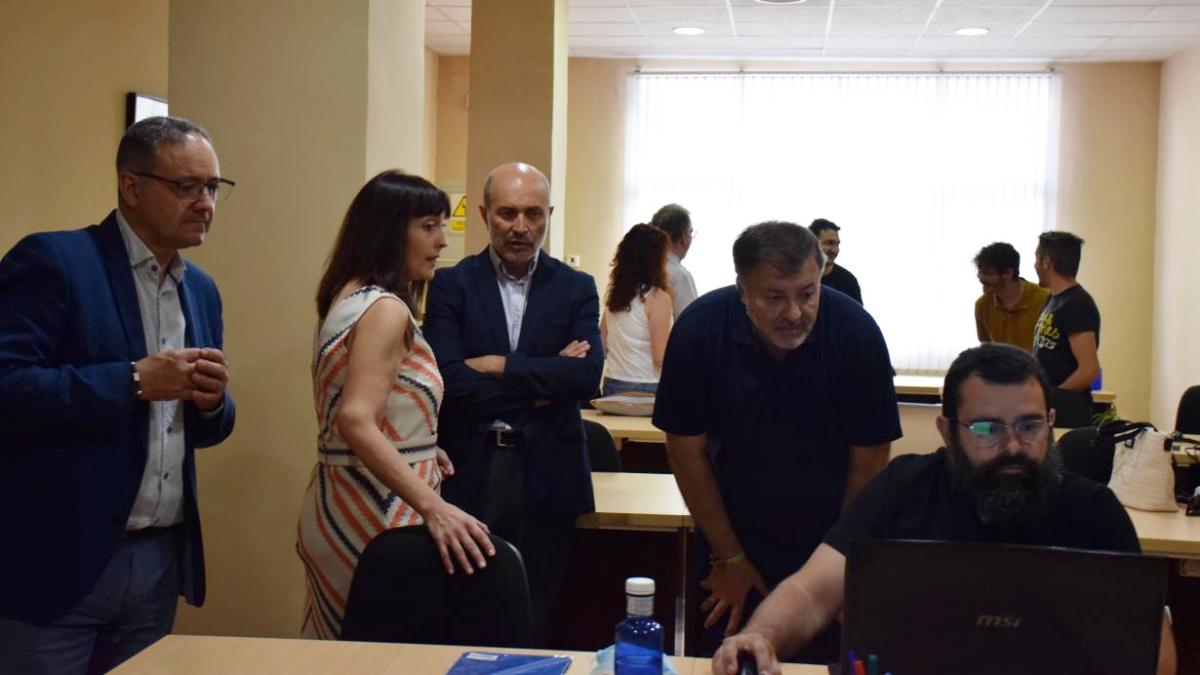 José Luis Cabezas ha visitado en Cuenca el Centro Especial de Empleo Innovaciones y Desarrollos Tecnológicos SCTA / Foto: JCCM