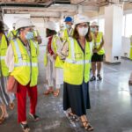 La directora gerente del SESCAM, Regina Leal, visita las obras del nuevo Centro Regional de Transfusiones de Toledo, situado en el Centro de Especialidades, Diagnóstico y Tratamiento San Ildefonso. (Foto: D. Esteban González)