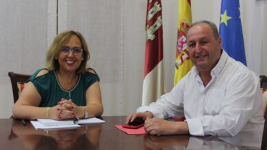 El Gobierno de Castilla-La Mancha recoge la petición del alcalde de Los Pozuelos de Calatrava para el arreglo de la Piscina Municipal / JCCM