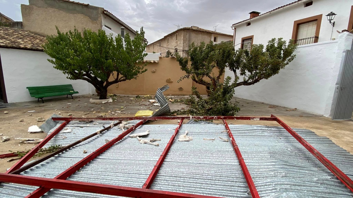Rachas de hasta 120 kilómetros por hora en provocan importantes daños en este pueblo de Cuenca / Ayto. Castejón