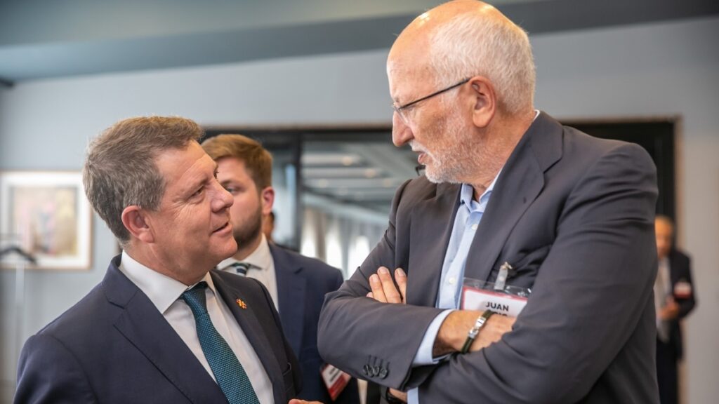 Emiliano García-Page brinda a los empresarios valencianos la oportunidad de invertir en Castilla-La Mancha, una región con amplio consenso social