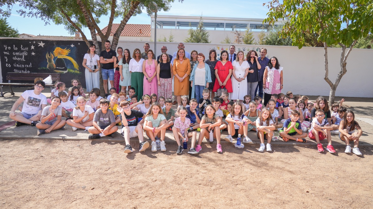 La totalidad de los centros educativos de Castilla-La Mancha dispondrá este curso de planes para el fomento de la lectura / JCCM