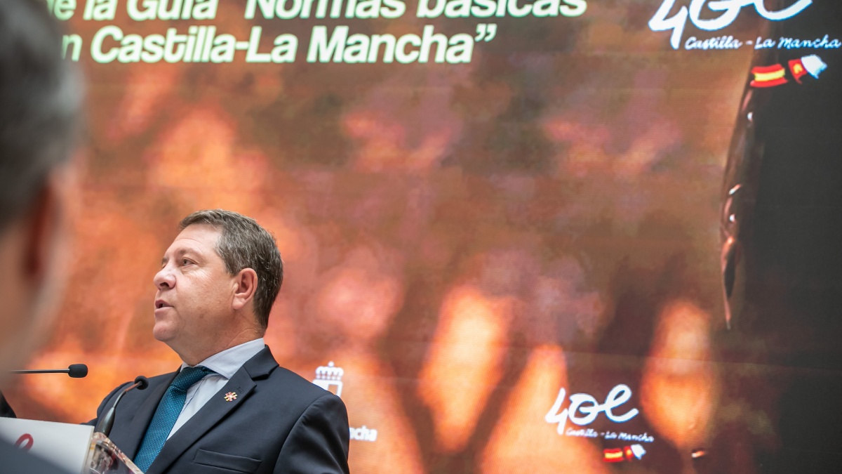 El jefe del Ejecutivo autonómico, Emiliano García-Page, ha presentado, en Ciudad Real, la guía de ‘Normas básicas para cazar en Castilla-La Mancha’. (Fotos: D. Esteban González // JCCM)