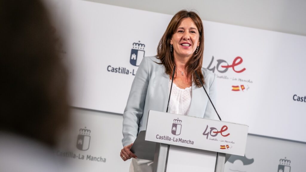 La consejera de Igualdad y portavoz del Gobierno regional, Blanca Fernández, comparece en rueda de prensa para informar sobre los acuerdos del Consejo de Gobierno. (Fotos: D. Esteban González // JCCM)