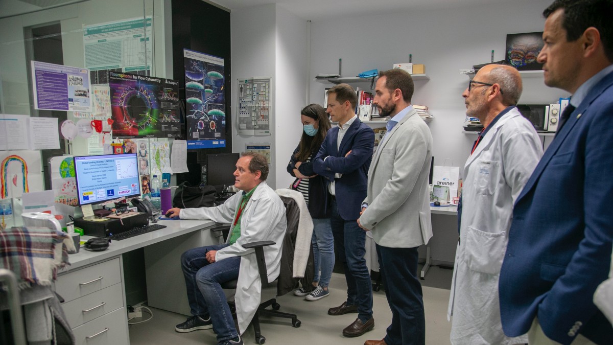 Toledo, 14 de mayo de 2024.- El director general de Universidades, Investigación e Innovación, Ricardo Cuevas, ha visitado uno de los proyectos de investigación llevados a cabo en el Hospital Nacional de Parapléjicos. (Fotos: A. Pérez Herrera // JCCM)