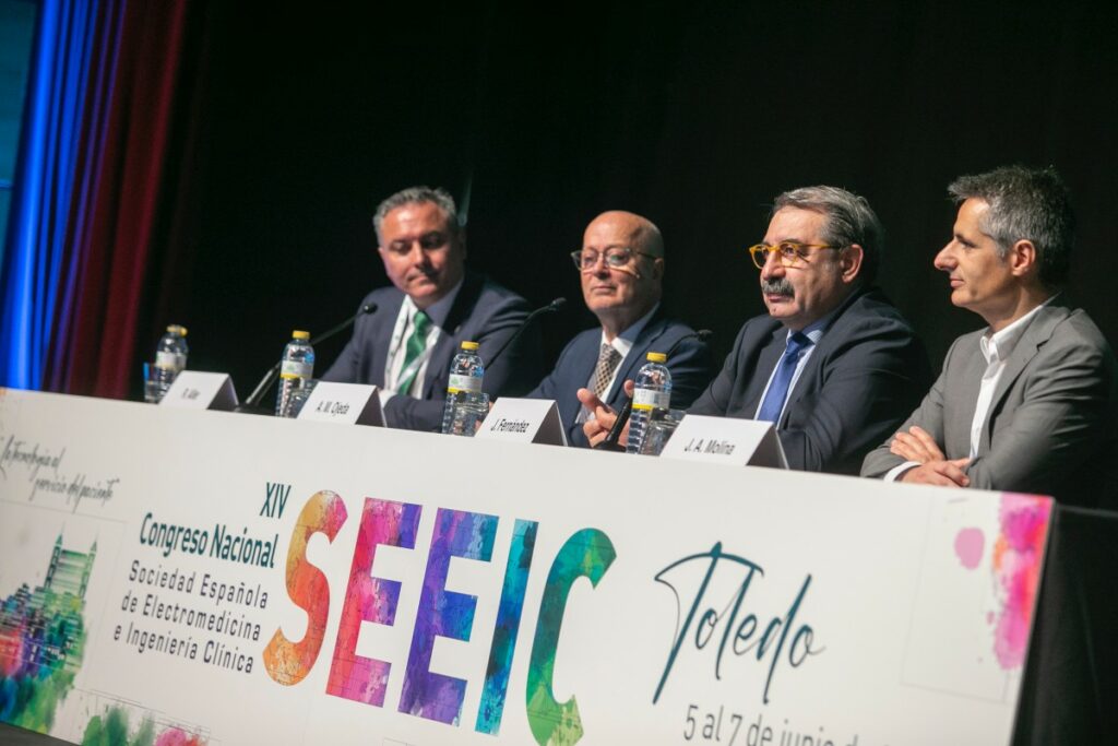 Toledo, 6 de junio de 2024.- El consejero de Sanidad, Jesús Fernández Sanz, ha participado en la inauguración del XIV Congreso Nacional Sociedad Española Electromedicina e Ingeniería Clínica que ha tenido lugar en el Palacio de Congresos ‘El Greco’. (Fotos: A. Pérez Herrera // JCCM)
