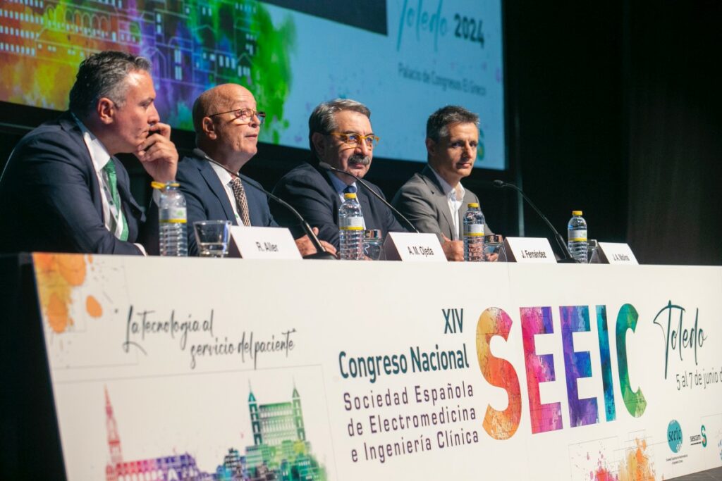 Toledo, 6 de junio de 2024.- El consejero de Sanidad, Jesús Fernández Sanz, ha participado en la inauguración del XIV Congreso Nacional Sociedad Española Electromedicina e Ingeniería Clínica que ha tenido lugar en el Palacio de Congresos ‘El Greco’. (Fotos: A. Pérez Herrera // JCCM)