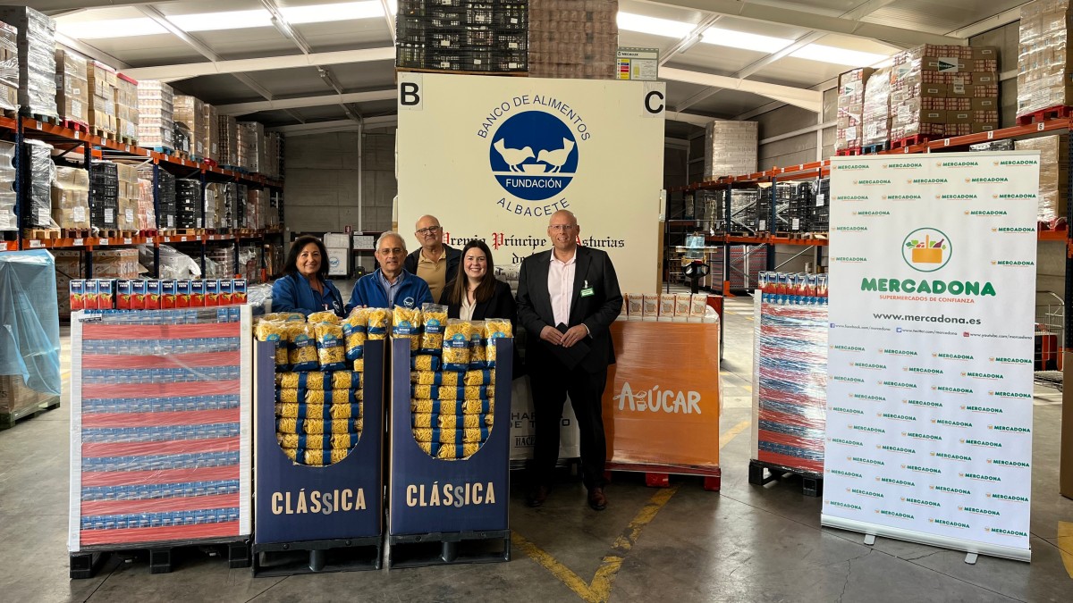 Donación de Mercadona al Banco de Alimentos de Albacete REMITIDA / HANDOUT por MERCADONA Fotografía remitida a medios de comunicación exclusivamente para ilustrar la noticia a la que hace referencia la imagen, y citando la procedencia de la imagen en la firma 30/9/2024