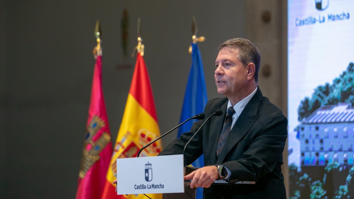 (Foto de ARCHIVO) El presidente de C-LM, Emiliano García-Page. REMITIDA / HANDOUT por JCCM Fotografía remitida a medios de comunicación exclusivamente para ilustrar la noticia a la que hace referencia la imagen, y citando la procedencia de la imagen en la firma 14/3/2025