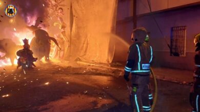 Un total de 350 bomberos del Consorcio controlarán la 'cremà' de 400 monumentos de la provincia REMITIDA / HANDOUT por CONSORCIO PROVINCIAL DE BOMBEROS Fotografía remitida a medios de comunicación exclusivamente para ilustrar la noticia a la que hace referencia la imagen, y citando la procedencia de la imagen en la firma 19/3/2025