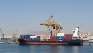 (Foto de ARCHIVO) Uno Barco Transportando Mercancías En El Puerto De Alicante 06/6/2017