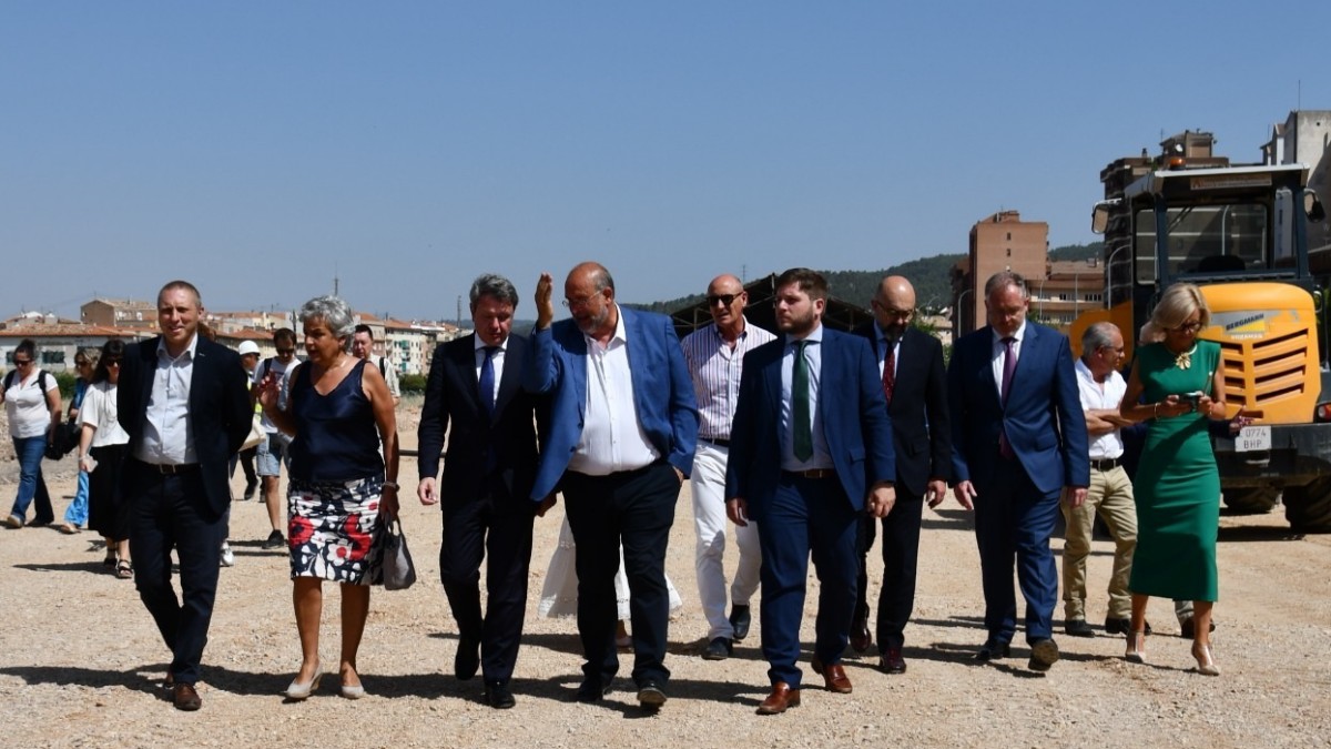 Visita a las obras que unirán la estación de alta velocidad con el centro de Cuenca. REMITIDA / HANDOUT por JCCM Fotografía remitida a medios de comunicación exclusivamente para ilustrar la noticia a la que hace referencia la imagen, y citando la procedencia de la imagen en la firma 16/6/2025