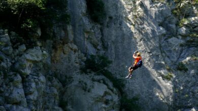es-es/foto/hombre-cuerda-deporte-aventura-9573530/