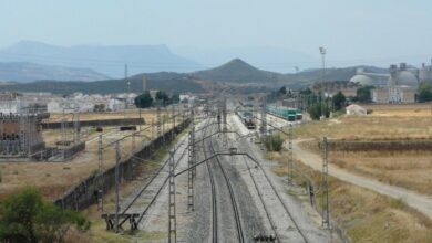 (Foto de ARCHIVO) Vías de tren REMITIDA / HANDOUT por ADIF Fotografía remitida a medios de comunicación exclusivamente para ilustrar la noticia a la que hace referencia la imagen, y citando la procedencia de la imagen en la firma 14/5/2025